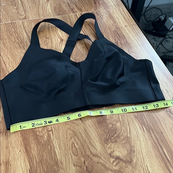 ALO Yoga airlift strength sports bra - Picture 9 of 10
